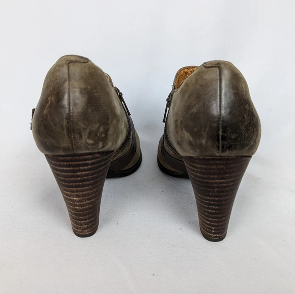 CLARKS Indigo Artisan Heath Woodlark Belted Buckle Ankle Boots Boho Punk Heel 9M - Picture 13 of 14